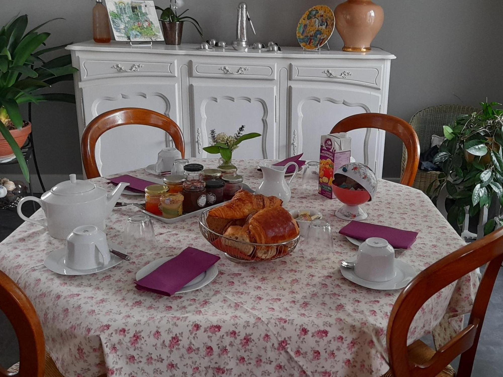 Hauterive  Les Abelias B&B 객실 사진